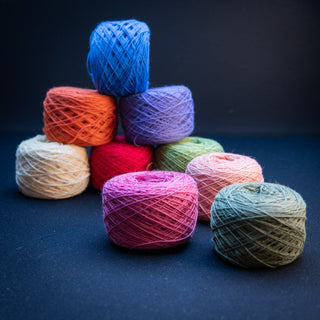 Perle 70 - 50 gr nøster/fedd - 100 gr hesper - Grindveving og strikking