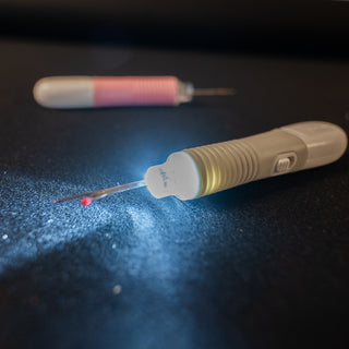 Denne er genial! Sprettekniv med LED-lys - Grå og rosa