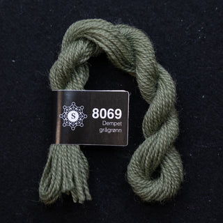 Broderigarn - Ull - Perle 70 - Hillesvåg Ullvarefabrikk - Dempet Grågrønn 8069