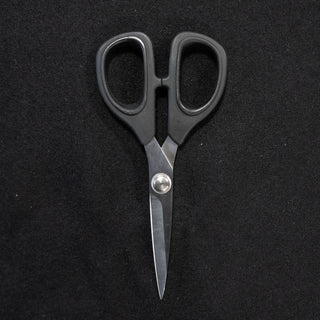 Verdens beste saks - KAI broderisaks N5135 - Svart - 13,5cm