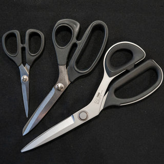 Verdens beste saks - KAI broderisaks N5135 - Svart - 13,5cm