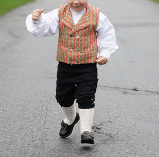 Materialpakke - Barnebunad - Østfold - Vest (2 TYPER) - 2 - 12 år
