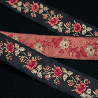 Bånd - 100% Silke - Amy - Svart og rød - 40mm
