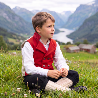 Mønster - Barnebunad - Vest - Ink. online kurs - 2-6 år / 8-12 år