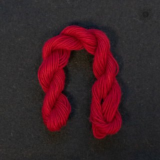 Broderigarn og beltegarn - Ull - Rauma - 5 gr - 25 m - Mørk rød 5