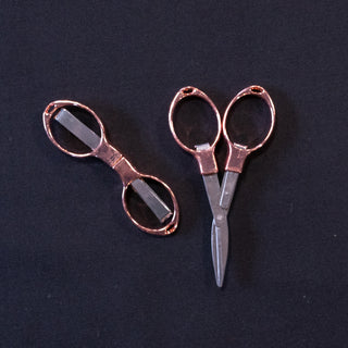 SUPERPRAKTISK! Broderisaks - Foldesaks - Sammenleggbar saks - Reisesaks - Rosegull - 10 cm