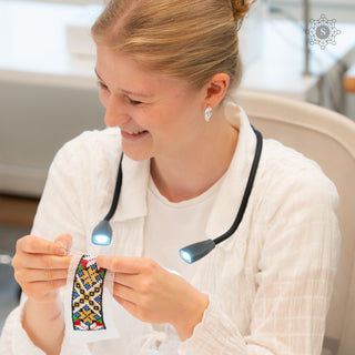 Nakkelampe med sterkt lys – Batteridrevet – Carson